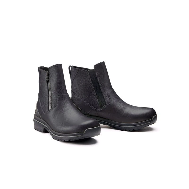 Kerrits Women's Woodstock Waterproof Barn Boots - Black 4 Kerrits Women's Woodstock Waterproof Barn Boots - Black - Image 2