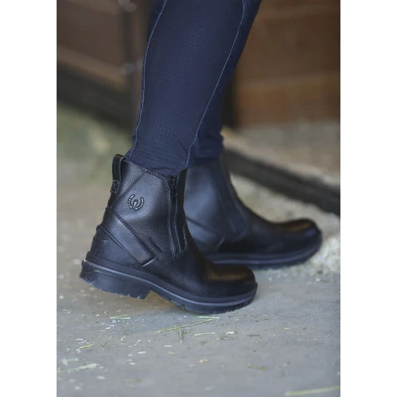 Kerrits Women's Woodstock Waterproof Barn Boots - Black 8 Kerrits Women's Woodstock Waterproof Barn Boots - Black - Image 6